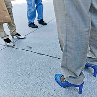 ���ٰ���ʿ���߸�Ь� ������עŮ��