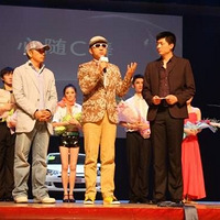 ��������������Ƭ���������ֳ�����Χ�ۣ����������