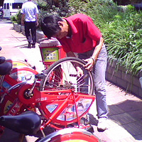 �밮���������г�������ϧ��ʦ���ǵĺ�ˮ