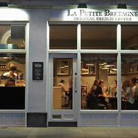 La Petite  / Paul Crofts Studio 