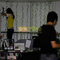 һװ19¥칫 ɫ