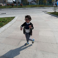 ����Ư��Сģ�أ�Ů����װ�������£��ɰ����ɰ�������