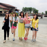  ����  һ�����ֹȣ�7��Ů��~���޻��� O(��_��)O~