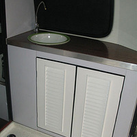 ���˰�����Ȼ��һ�𱭸�װ���˺�������