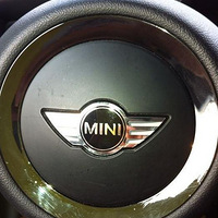 ����ţ���̰׶�����Clubman��ҵ