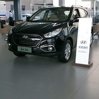 ��������ix35�Լݡ���СŮ��Ҳ��holdסSUV