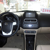 �����������վMG�Լݡ�MG3һ��ʱ�У���Լ�ĳ��ͣ�