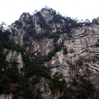 վ�ڸ߸ߵĳ����ϡ����ٰ�����ɽ