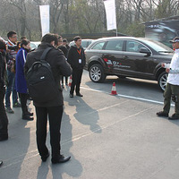 �ղμӵİµ�SUV�Լݣ�����������