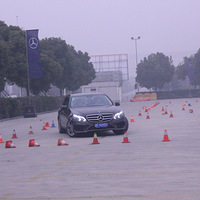 ���˱����±���E����ȶԱ��Լ�Բ����Ļ����ͼ��