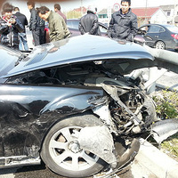 ������ײ����ʱ��Panamera�뱼��S350�Ͼ����ĸ�������