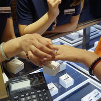 9.20�����鱦�Ź���Բ���ɹ���ȫ����ʯ5.8�ۣ��µ���������Σ�