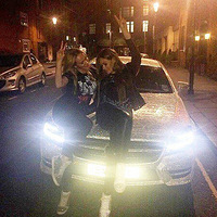 ����˹��Ů�ڱ��۳�����Ƕ��100��š���ʯ��