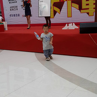 ����һ���Ĺ���ڡ�����εع㳡����԰����