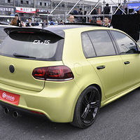 ���ڸ߶������˳���ʢ�ᣬ�Ϻ�����������԰����ǧ���߶���"ռ��"