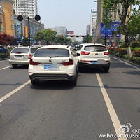 ���ѱ��ϣ�ͩ���һ�𳵻�����������VS����X1