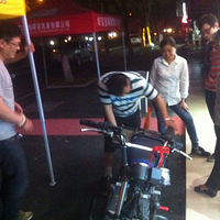 ����ͷ���ϡ�����һ����ƿ���еġ�ս������