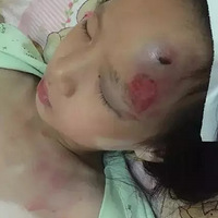 ת��12���к������ڱ���8��Ůͯ�������Ķ�����������ȴ����˵...