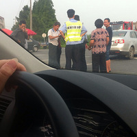 ����ͷ���ϡ����ģ�����·��������שͷ