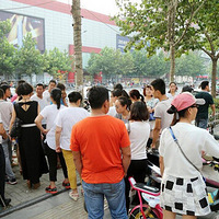 2����ͯ������ס�����������·�ʱ��ĸ�����ֻ�