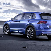 ���SUVһ�����ˣ�����H6�ͺ�����ĺ����ӿ��¾�Ҫ��ͷ�ˣ�