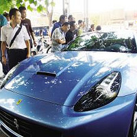 ����������Գ�������Υͣ��̫�󲻸ҷ������ߣ�����һ��С�н��