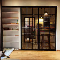 �ڰ�ǽ����С��¥���ⷿ����ľ��̨һ����������