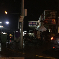 �ո�·������������Сѧ�Ҹ�·�ڣ�������һ