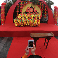 ��ӭ���꡿+�����º�ӭ����