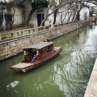 �Ӹɽ���·�ս�ƽ��·��һɲ�ǣ��ƺ����ִ�