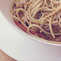 ����~����