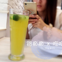 ��·�ճյĳԳ�·����һ��ţ��ѩ