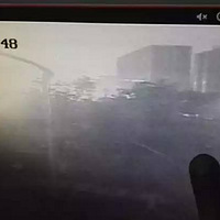 ���ݻ𳵶�վһŮӤ������������ֻ���̷ۣ���ʪ��һ�ź�ֽ..