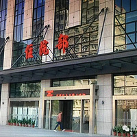 ѧУ��һ���绰����������������СŮ�������꼶���������������