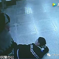 ���ߣ�һ��һŮײ�����ɣ��õľ���ǰ�޵�8��Ů����