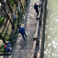 ���磬����3����ͯ�ﳵ������˺ӣ������Ż��ˣ�������Ҳ������