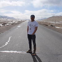 ����������