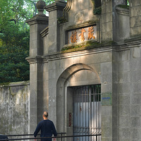 ��������