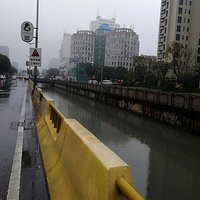 �賿2С�����Ƶ��ӣ�2�ĸ缰һ��ζ·���º���ȣ�