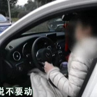 һ��ĸŮ��β������  ����վ��������ȱ��� ������