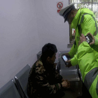 ����24��С�￪��ֱ���ɳ��� һ���ھͺ�ڣ�����̫���ˣ�