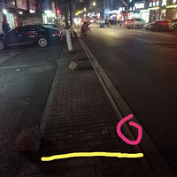 ��·���ߵ�ͷ���ʯͷ�β�Ҳ�����ˣ������