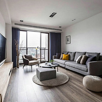 �ִ�������Ҿ���ƣ�ľ�����ɫӪ�����