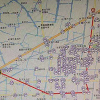 ������ע���ˣ�С������ǽ�Ϲ��ŵķ���ɫ������̫���ˣ�