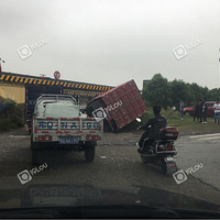 ���ŵ��Ϻ����·�ϵ���������һ����ʽ����������