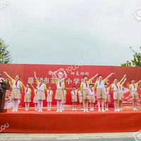 ����Χ��~~����������һ�������������ѧУ��Ļ����