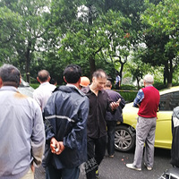 �峿�����������̻�����������