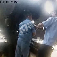 ����һ������2�����ţ�����һ�龪���ˣ������ǡ�