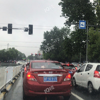 ̫�£���һ��Ӻ��ӷ�ѧ������ ��ǰ1СʱȥѧУ��������500����