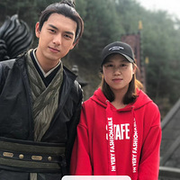 ���˺�������Ӱ�ӻ�ױ��ѵѧУ